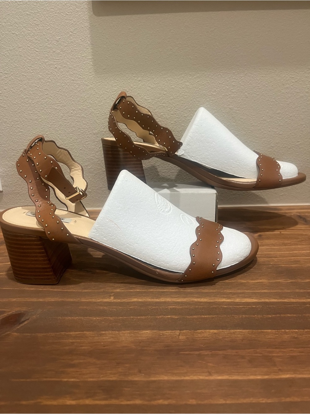 Alex Marie Women’s Tan Block Heel Sandals Sz 11